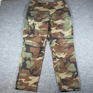 Vintage U.S. Army Woodland Camouflage Cold Weather Pants Medium Regular 31 x 32